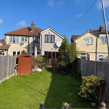 Near Danson Park And The Main Str, Easy Links To The City Welling Exterior foto