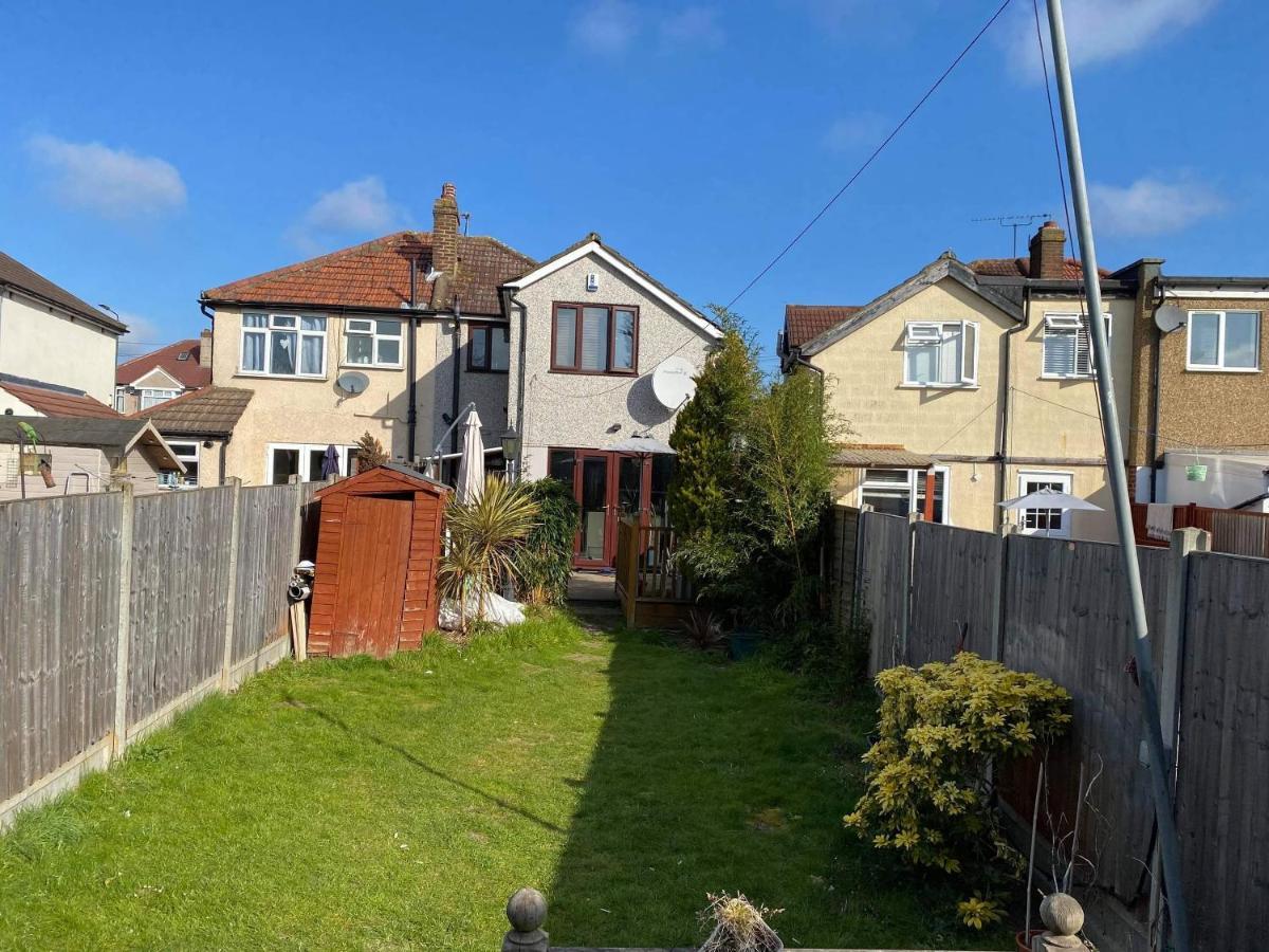 Near Danson Park And The Main Str, Easy Links To The City Welling Exterior foto